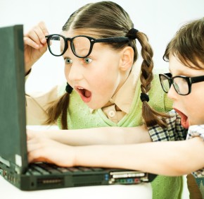 МВД рекомендует родителям следить за поведением детей в интернете