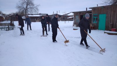 Дапамога адзінокім састарэлым людзям