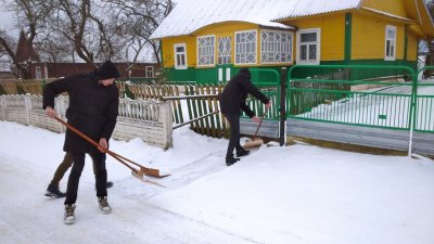 Дапамога адзінокім састарэлым людзям